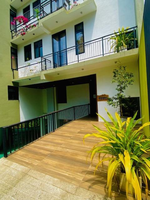 'Kandy Lake Round Apartment Exterior photo